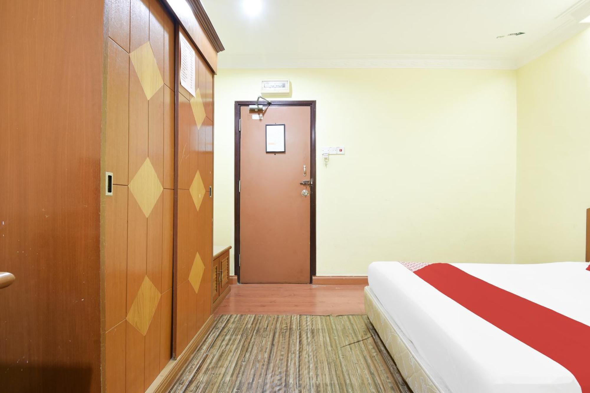 Hotel O Kota Bharu Near War Museum Formerly Azam Hotel Exteriér fotografie
